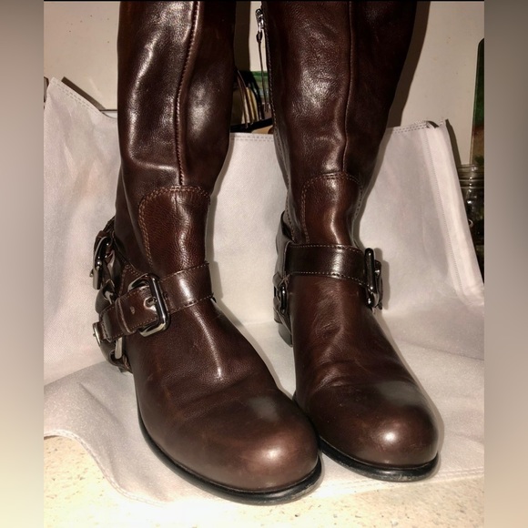 ❤️Miu Miu❤️Motorcycle Style. Size 39 - Picture 5 of 8